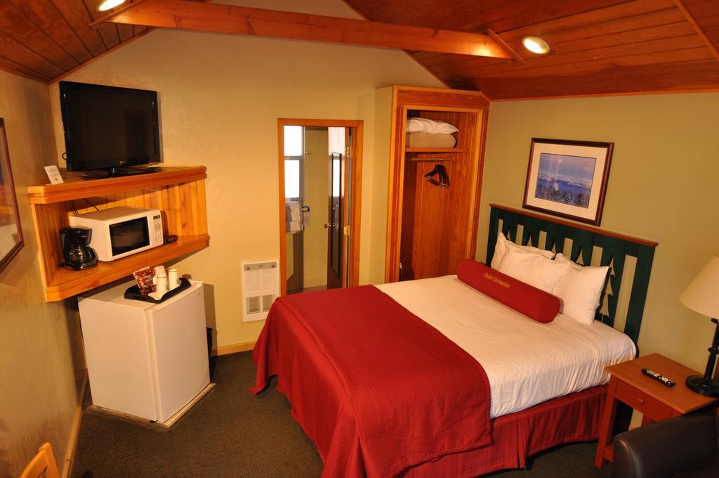 Hôtel The Cabins At Zephyr Cove Extérieur photo